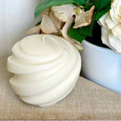 Sculptural Soy Candle — Statement Home Fragrance Decor